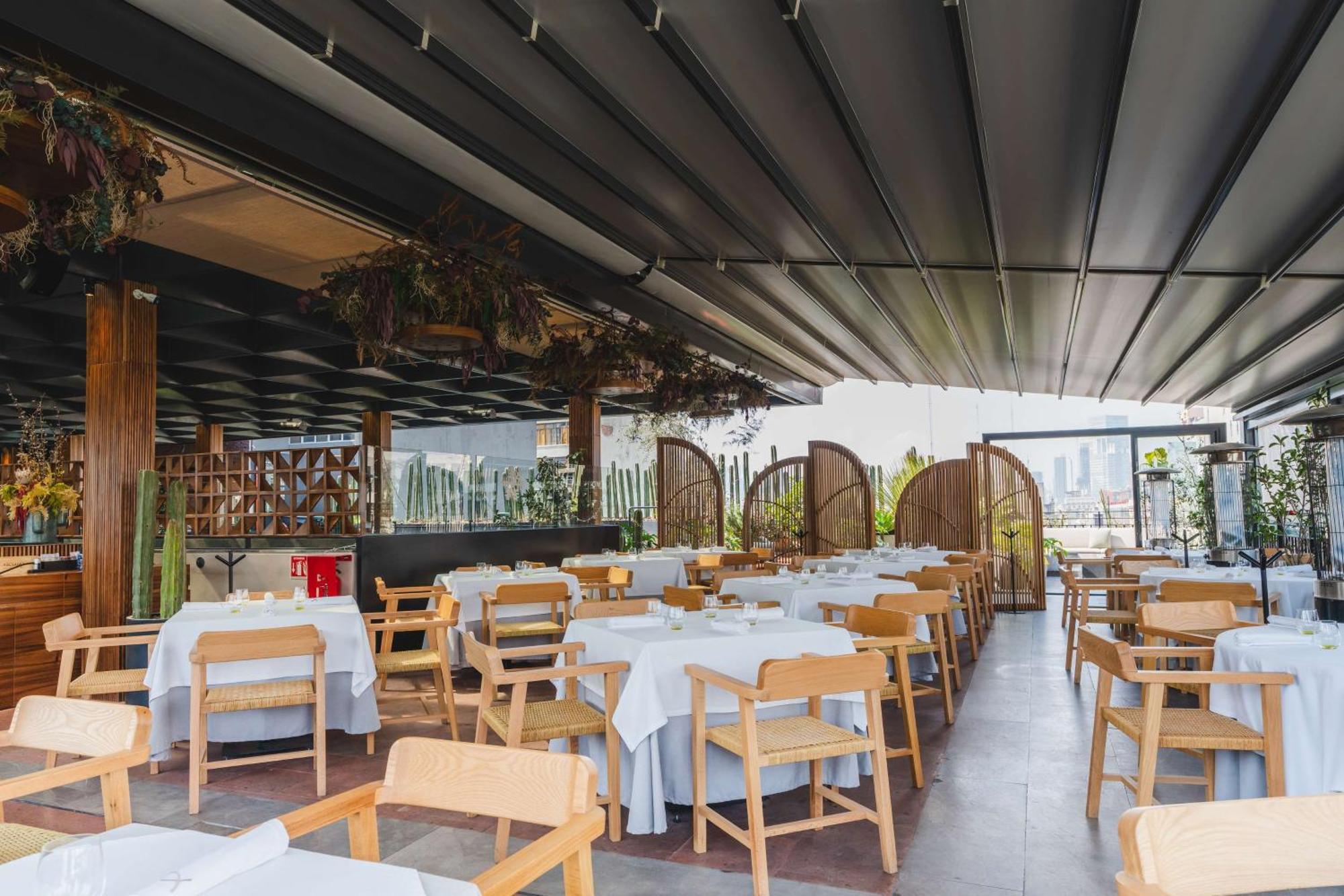 Hotel Umbral, Curio Collection By Hilton