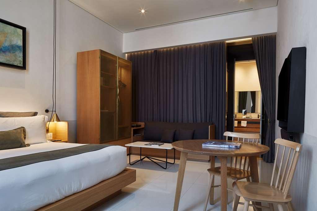 Umbral, Curio Collection By Hilton Hotel